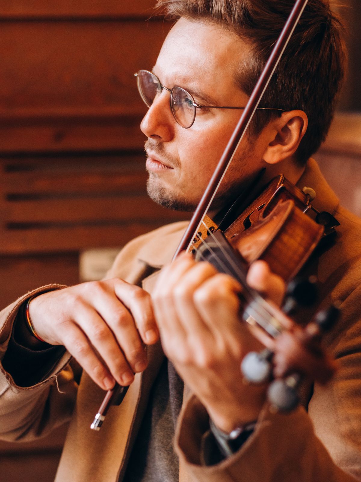 Retrato con violín